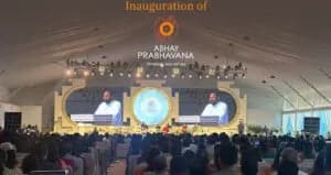 Pujya Gurudevshri at the Inauguration of Abhay Prabhavana